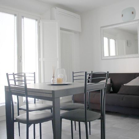 Sky Loft Airport - Modern Apt 1St Floor Apartment Bologna Exterior photo